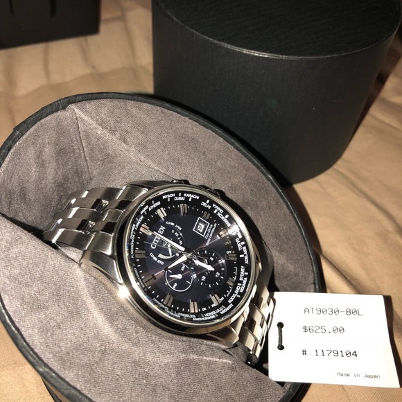 Watch - Picture 1 of 3